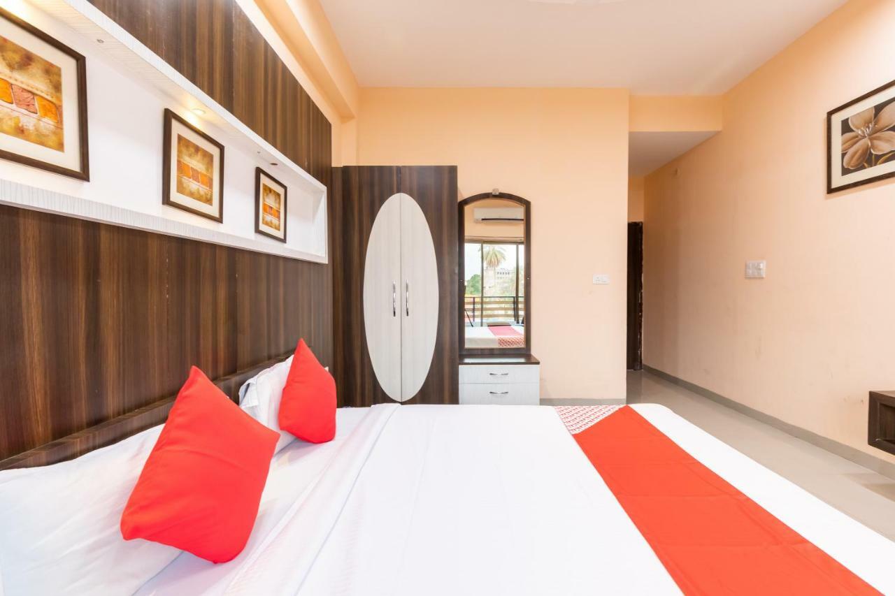 Oyo 42910 Hotel Rudra Palace Ratlam Exterior photo