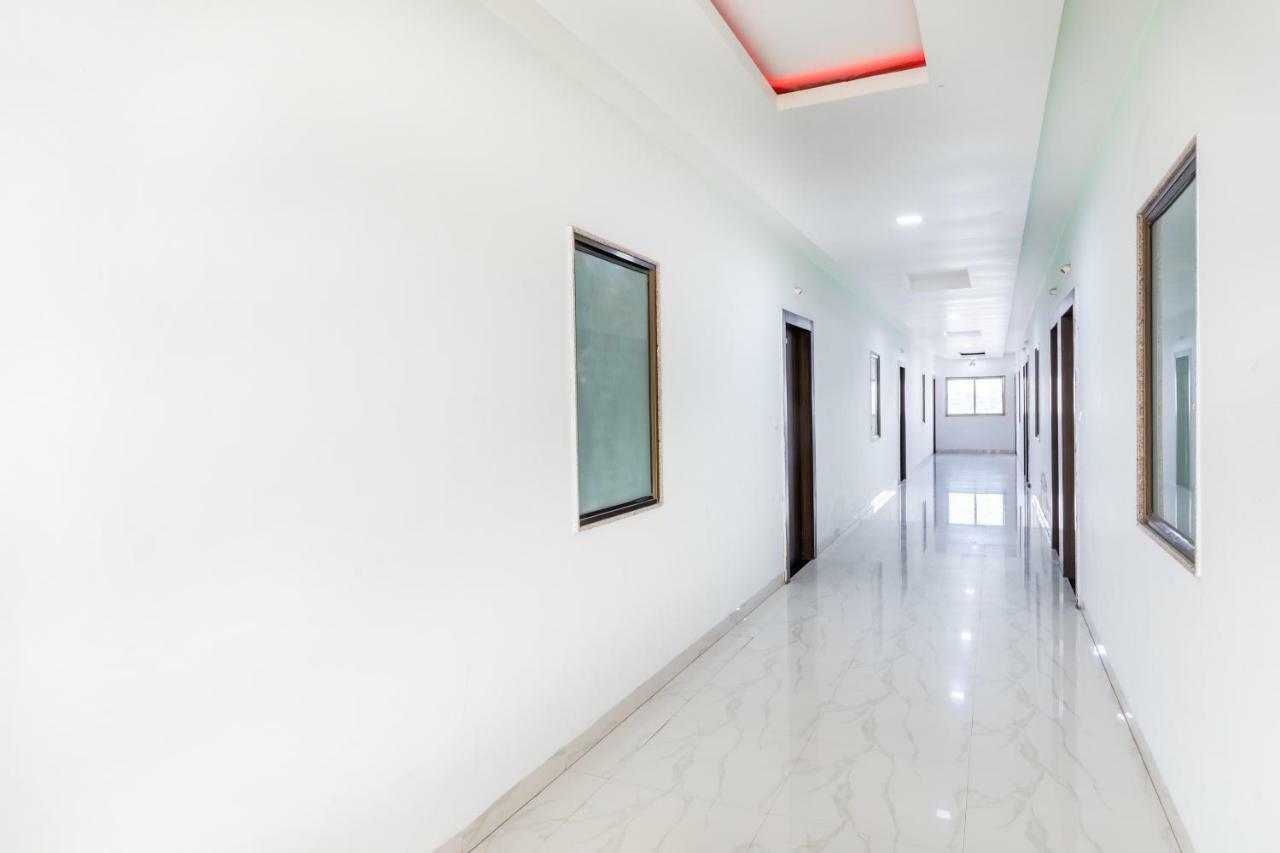 Oyo 42910 Hotel Rudra Palace Ratlam Exterior photo